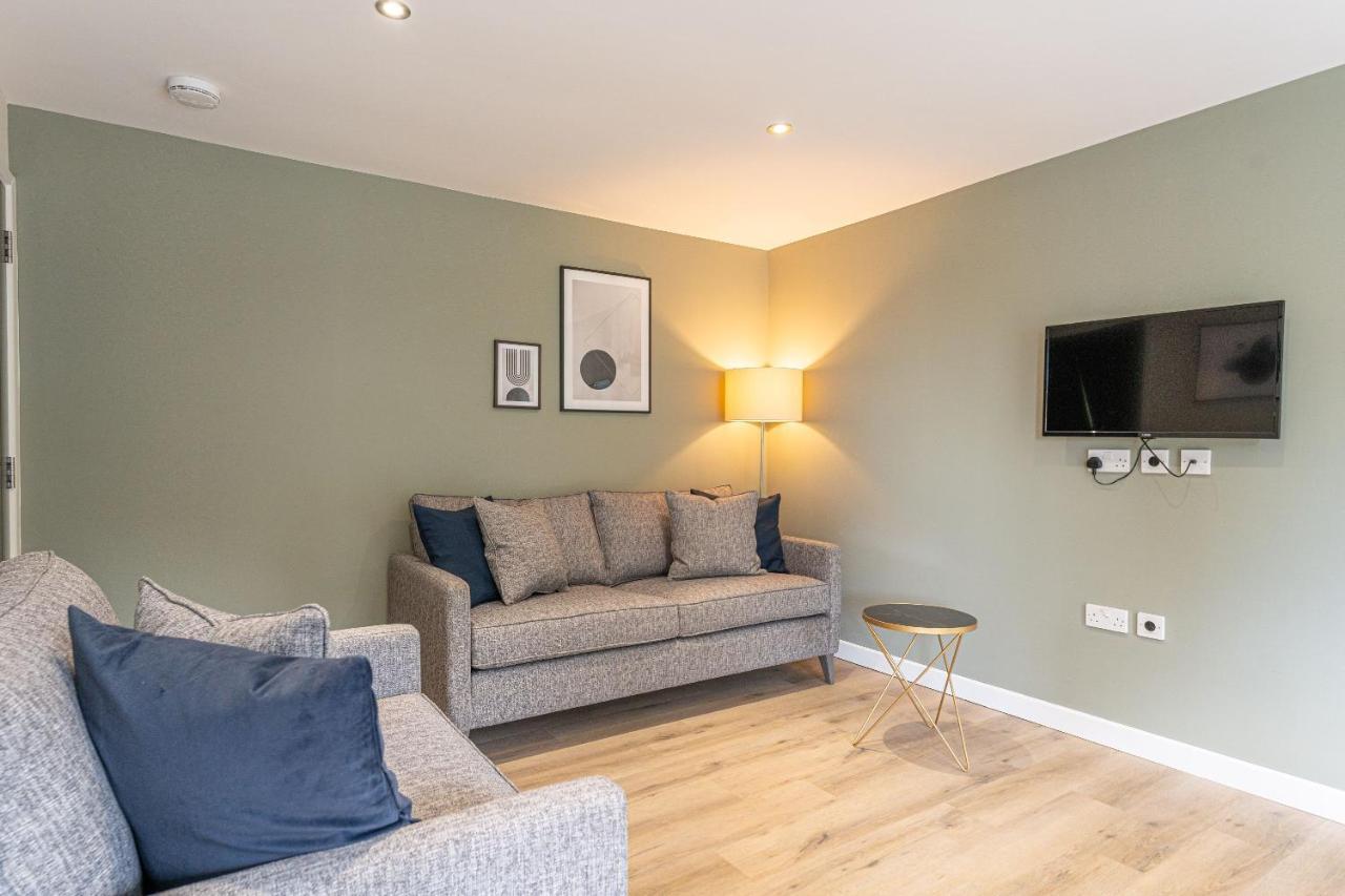 Stylish 1 Bedroom Apartments Free Parking Good Location 德比 外观 照片